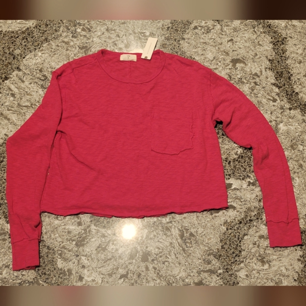 Anthropologie T.La Cropped Long Sleeved Tee